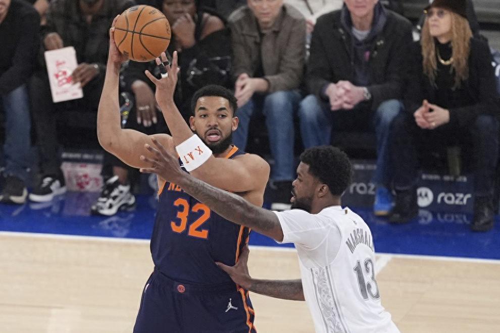 关于浓眉哥连续二十场比赛得分超过刷新纪录，瑞士队不断突破！观众掌声雷动的信息-开云官网首页